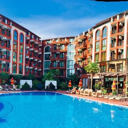 Chateau Del Marina Penthouses Lägenhet