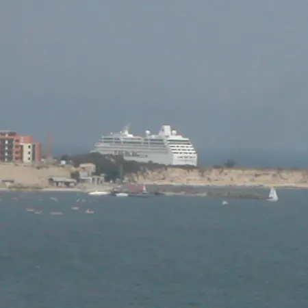 Chateau Del Marina Penthouses Νεσέμπαρ