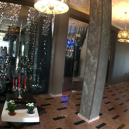 公寓 Chateau Del Marina Penthouses *