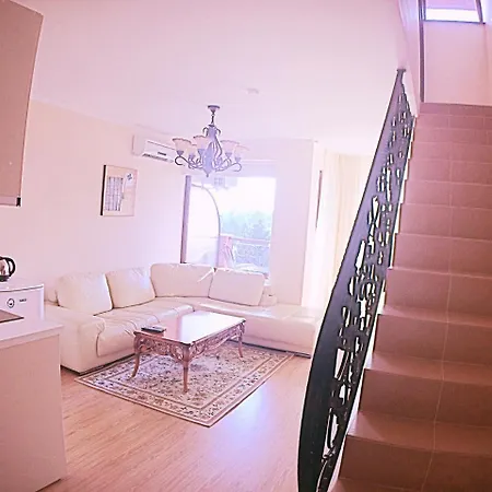 Chateau Del Marina Penthouses * 内塞伯尔