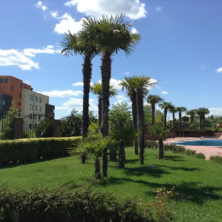 Chateau Del Marina Penthouses Νεσέμπαρ